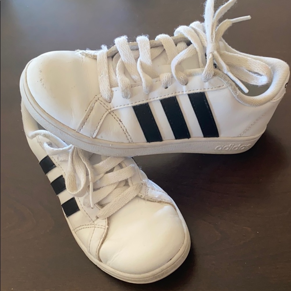 Adidas Neo’s